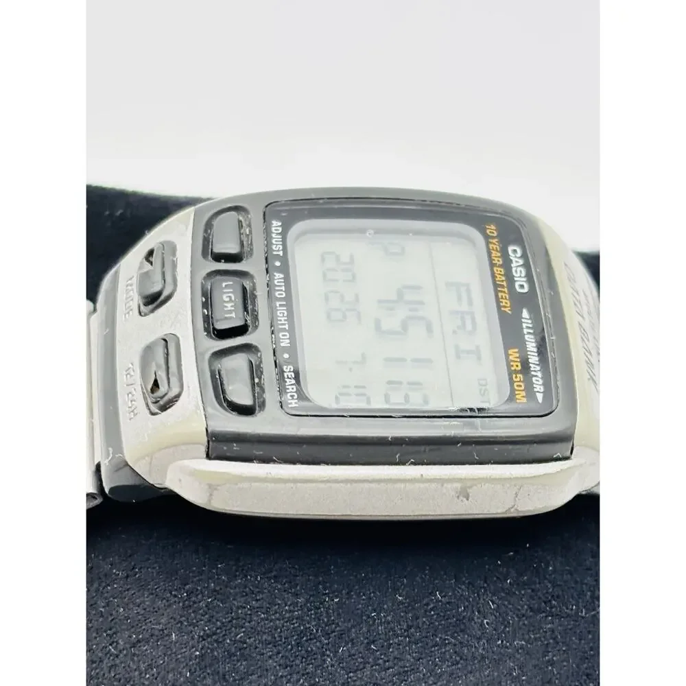Vintage CASIO ILLUMINATOR 2524 DB-37H DIGITAL WATCH MULTI LINGUAL Working